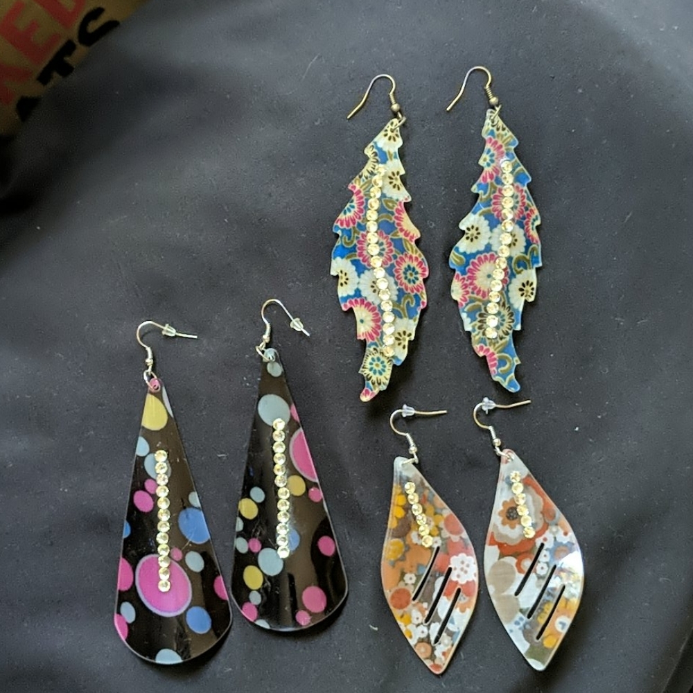 Lot of earrings